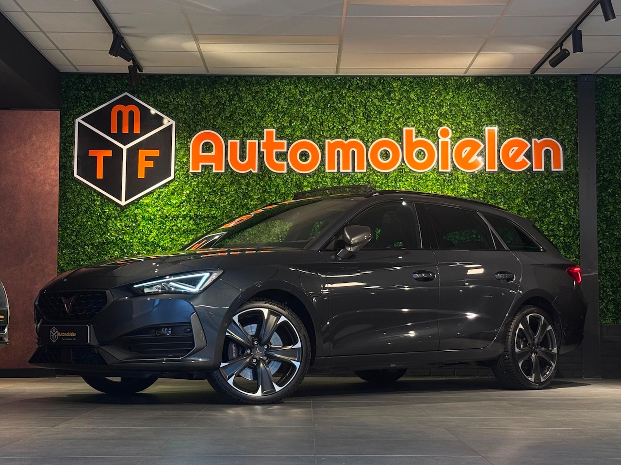 CUPRA Leon Sportstourer - 1.4 e-Hybrid |PROPVOL|PANO|ACC|LANEASS.|GARANTIE - AutoWereld.nl