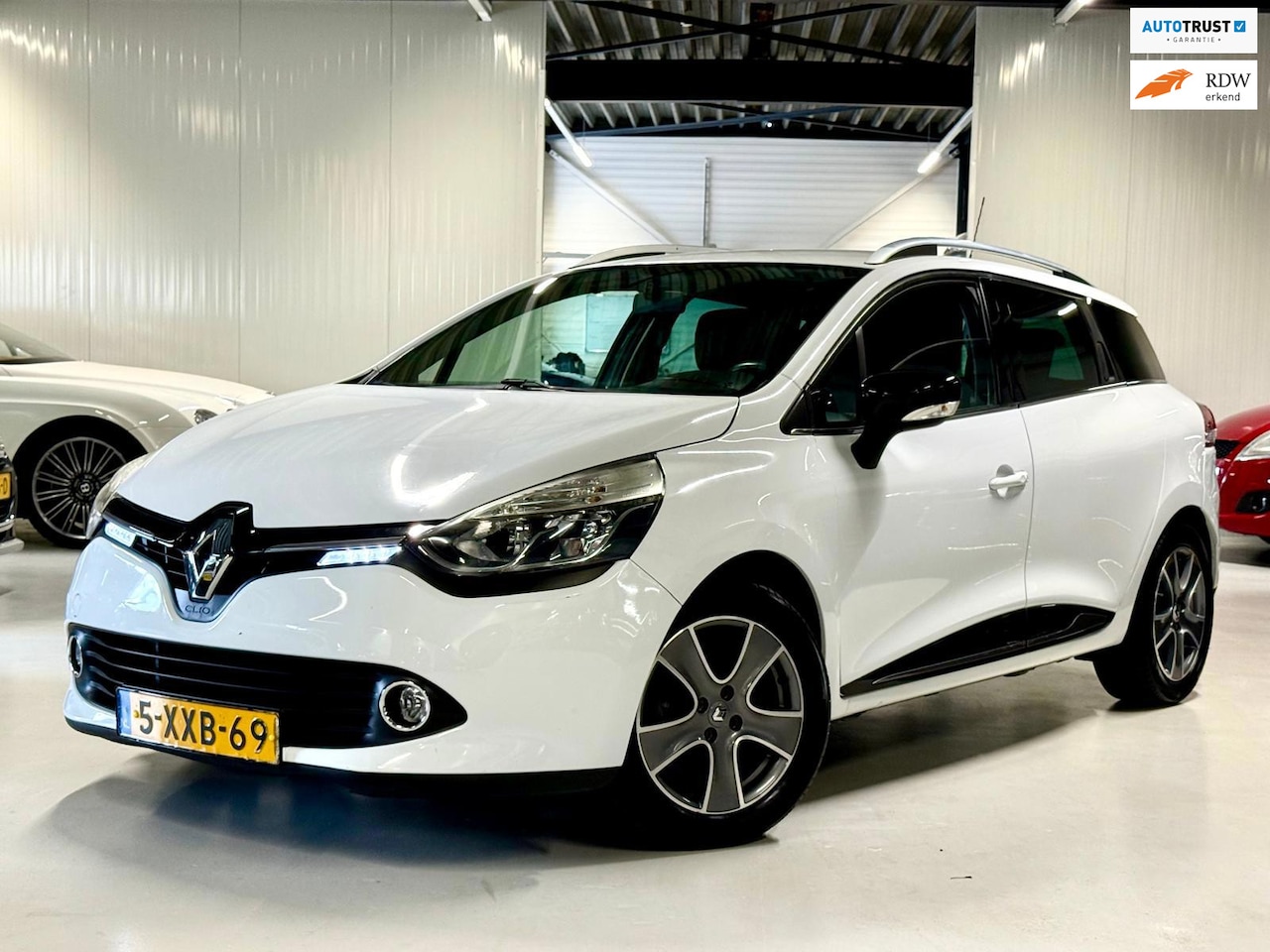 Renault Clio Estate - 0.9 TCe Night&Day Airco|Navi|Trekhaak! - AutoWereld.nl