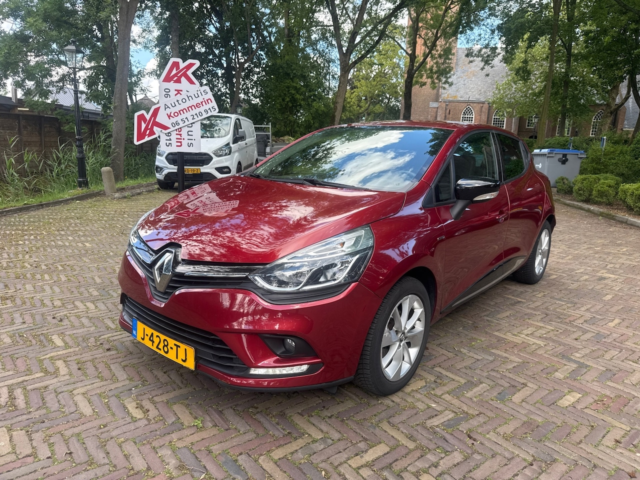 Renault Clio - 1.2 TCe Limited. Navi/LMV/PDC. Wij zijn altijd de goedkoopste met de beste Vakgarare servi - AutoWereld.nl