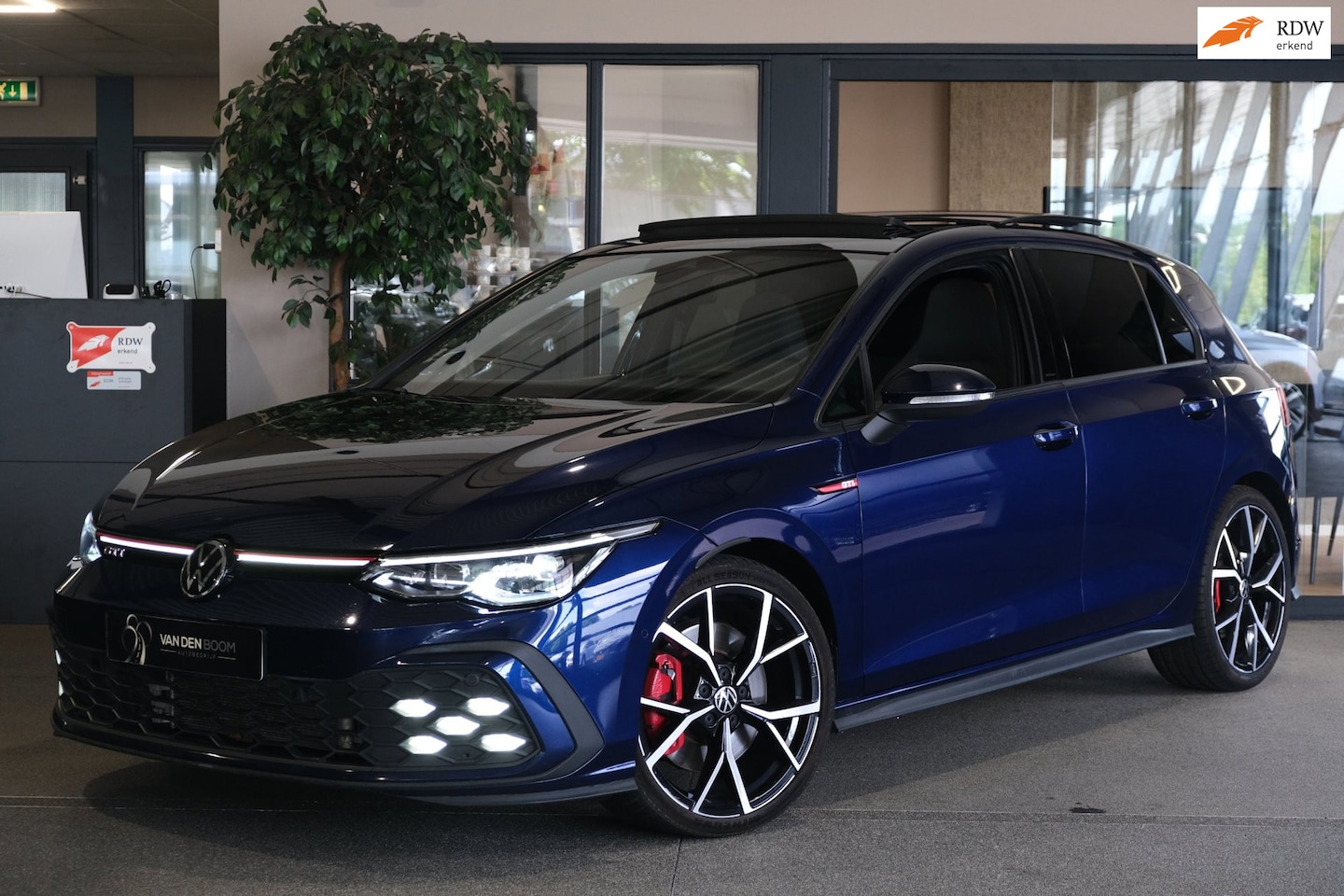 Volkswagen Golf - 8 2.0 TSI GTI 245PK Pano H&K Led Mistlamp Cam HuD Navi ACC - AutoWereld.nl
