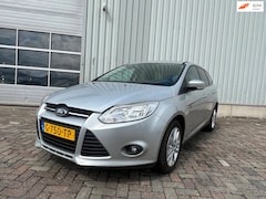 Ford Focus Wagon - 1.0 EcoBoost Trend - Motor defect - Schade