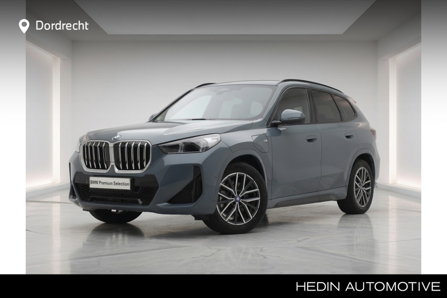 BMW X1 - xDrive25e M-Sport | Panorama | Voorbereiding Driving Assistant Plus | Trekhaak | Camera - AutoWereld.nl