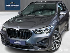BMW X1 - xDr25e SPORT LINE / HEADUP / TREKHAAK / CAMERA / HIFI / 19"