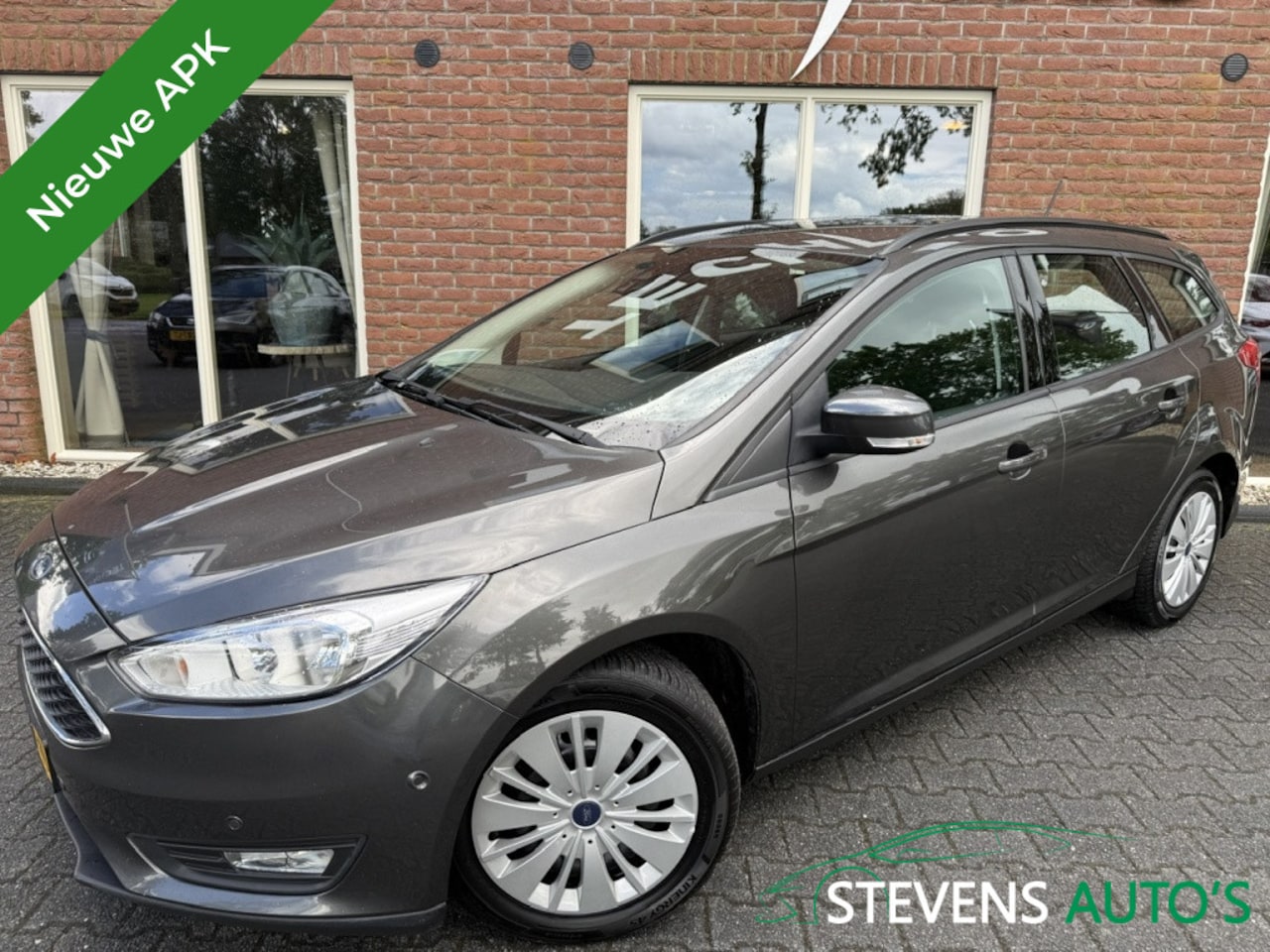 Ford Focus Wagon - 1.0 Trend Edition STOEL.STUUR.VOORRUIT VERW. / NAVI / AIRCO / CR - AutoWereld.nl
