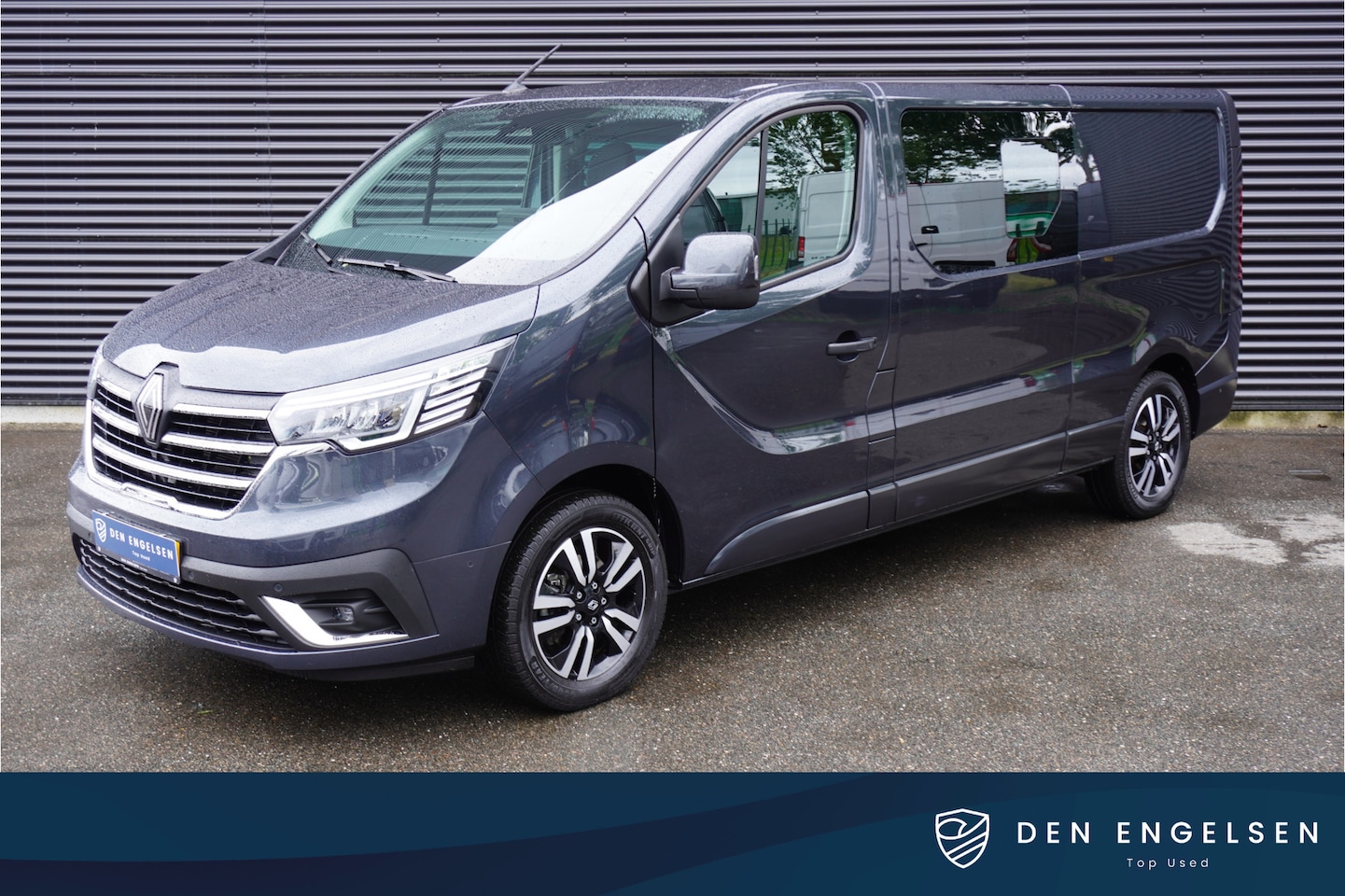Renault Trafic - 170pk Automaat L2H1 Dubbele cabine LED Trekhaak Apple Carplay Navigatie Digitaal dashboard - AutoWereld.nl