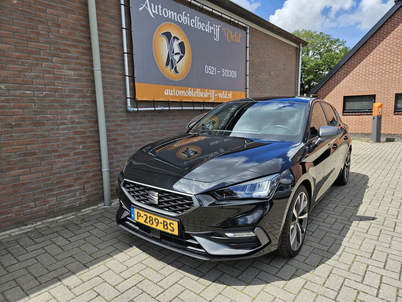 SEAT Leon - 1.5 eTSI FR 1.5 eTSI FR - AutoWereld.nl