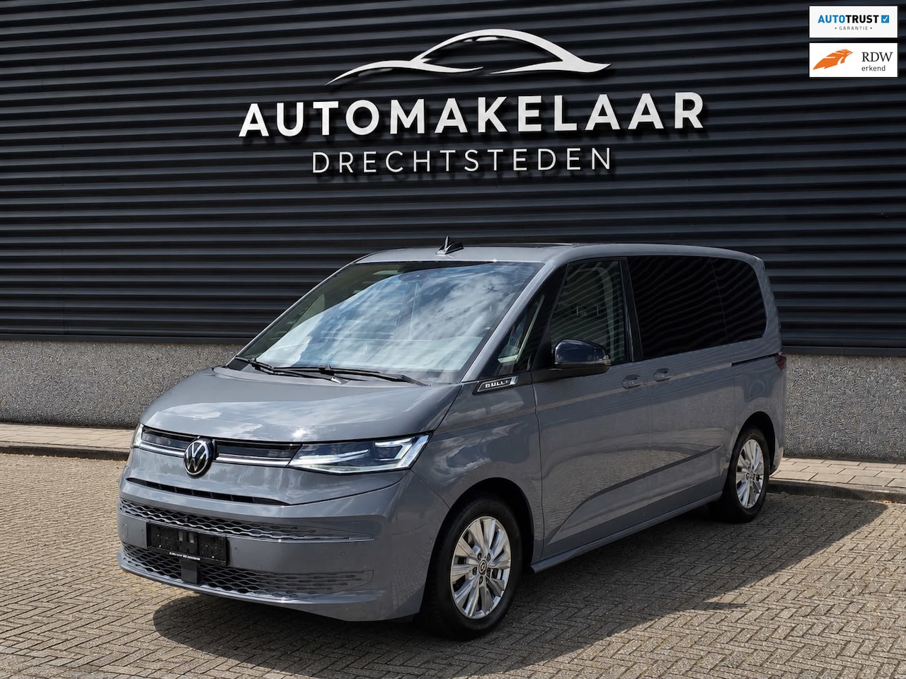 Volkswagen Multivan - 1.4 eHybrid L1H1 Bulli 7p Pano/DSG/Trekhaak/Harman kardon/360* camera/ - AutoWereld.nl