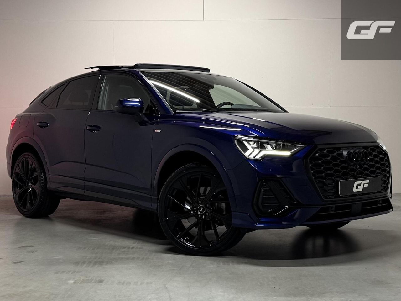 Audi Q3 Sportback - 45 TFSIe S-line Black Edion Pano Carplay ACC Trekh - AutoWereld.nl