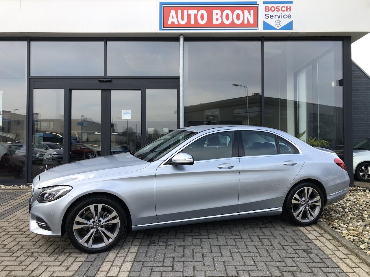 Mercedes-Benz C-klasse - 180 156PK AVANTGARDE NAVI/CLIMA/LED/2XPDC/MEDIA/ AFN.TREKHAAK/LMV/BTA/S&S. 1 EIG./NL AUTO/ - AutoWereld.nl