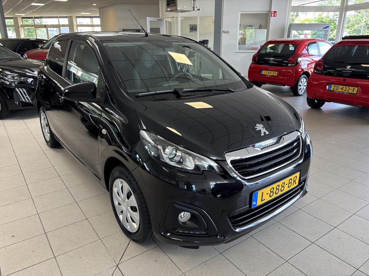 Peugeot 108 - 1.0 e-VTi 72pk 5D Active - AutoWereld.nl