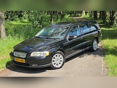 Volvo V70 - 2.4 Edition I NAP Climate Cruise Trekhaak Youngtimer!