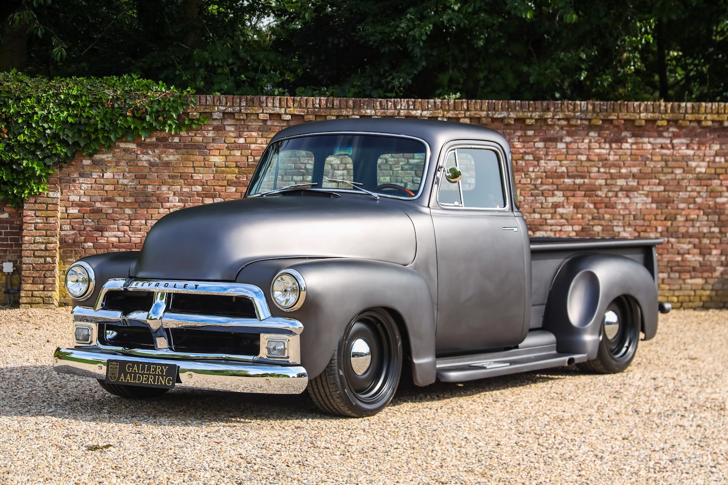 Chevrolet Apache - A true crowd magnet wherever it goes, Finished in a stealthy satin grey paint scheme, Adju - AutoWereld.nl