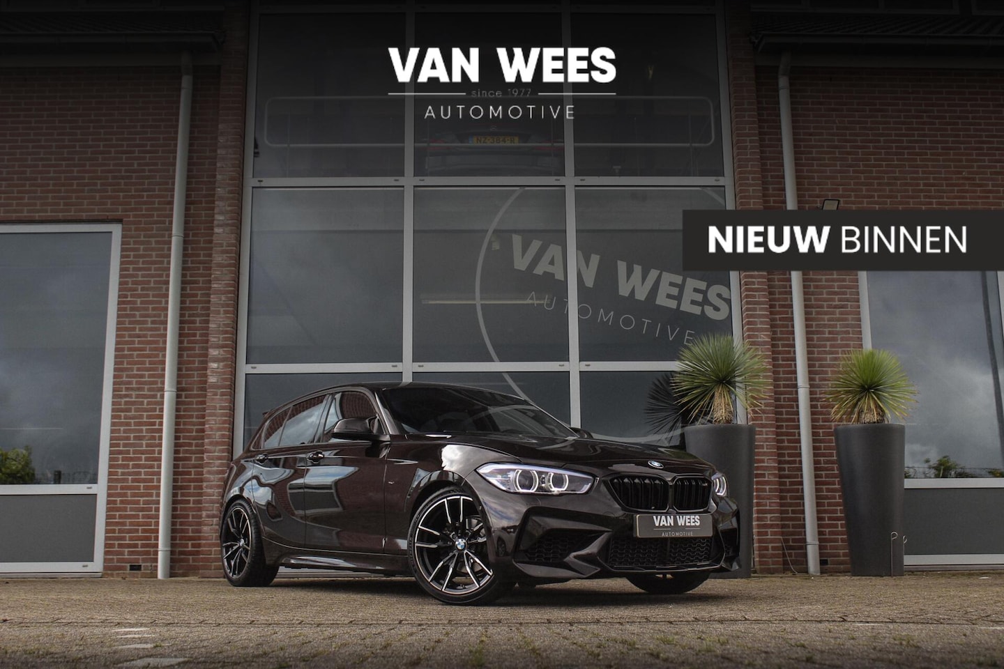 BMW 1-serie - 118i High Executive | NL auto | M2 bumpers | M stoelen | HiFi audio | Camera | M stuur | A - AutoWereld.nl
