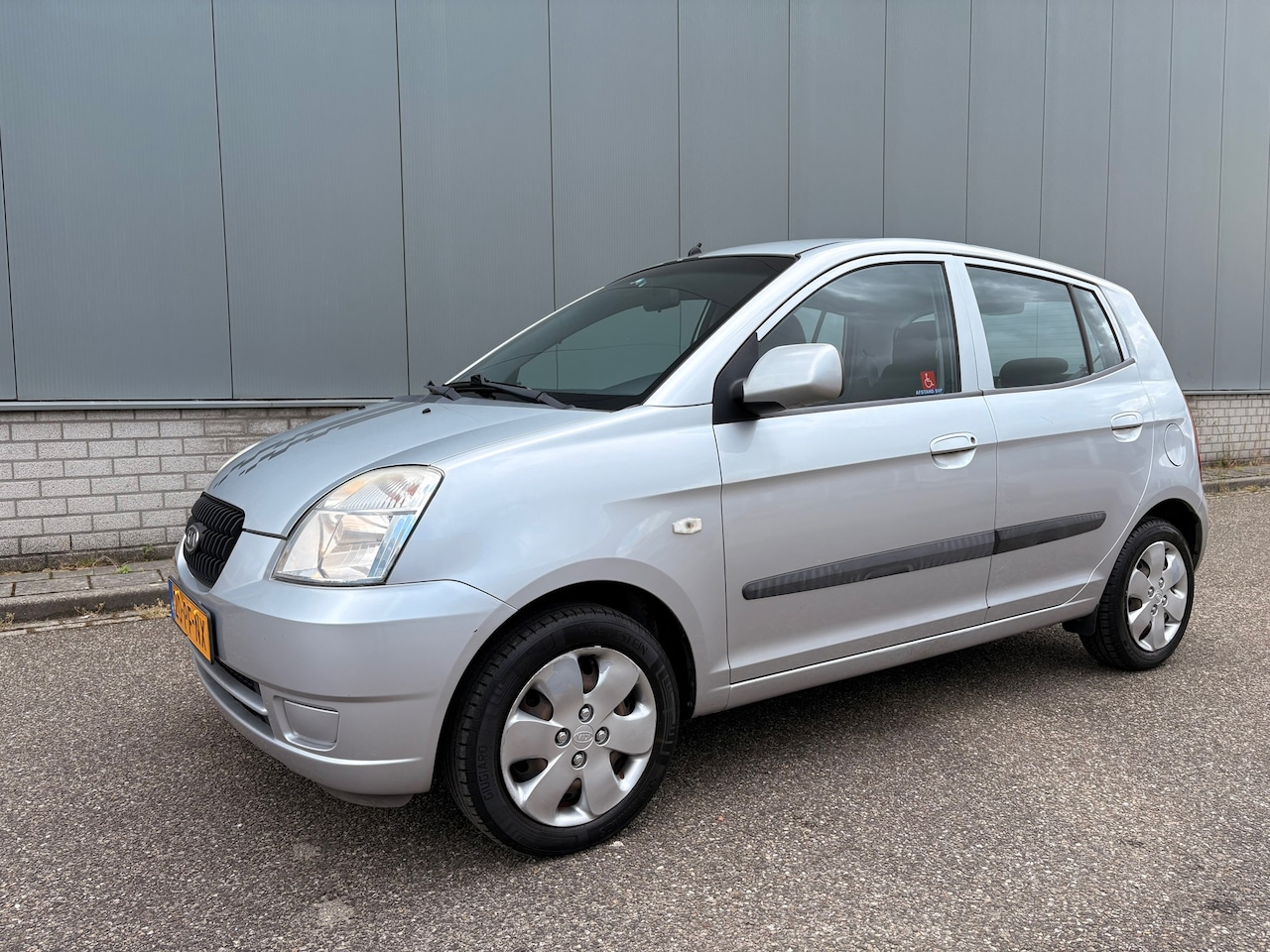Kia Picanto - 1.1 LXE Automaat met aanpassing minder-valide - AutoWereld.nl