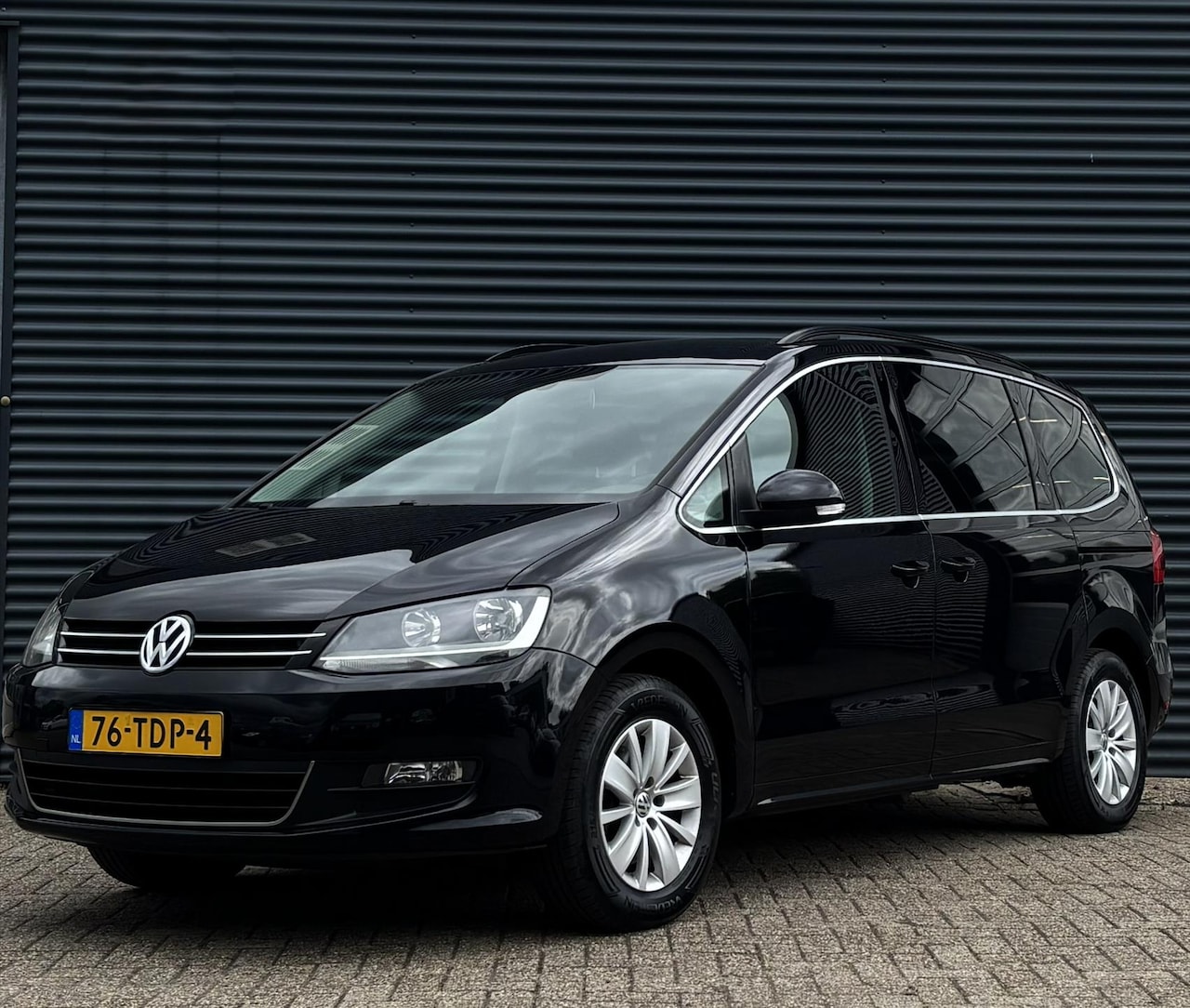 Volkswagen Sharan - 1.4 TSI 150PK Comfortline 7-persoons Climate/Cruise/Trekhaak - AutoWereld.nl