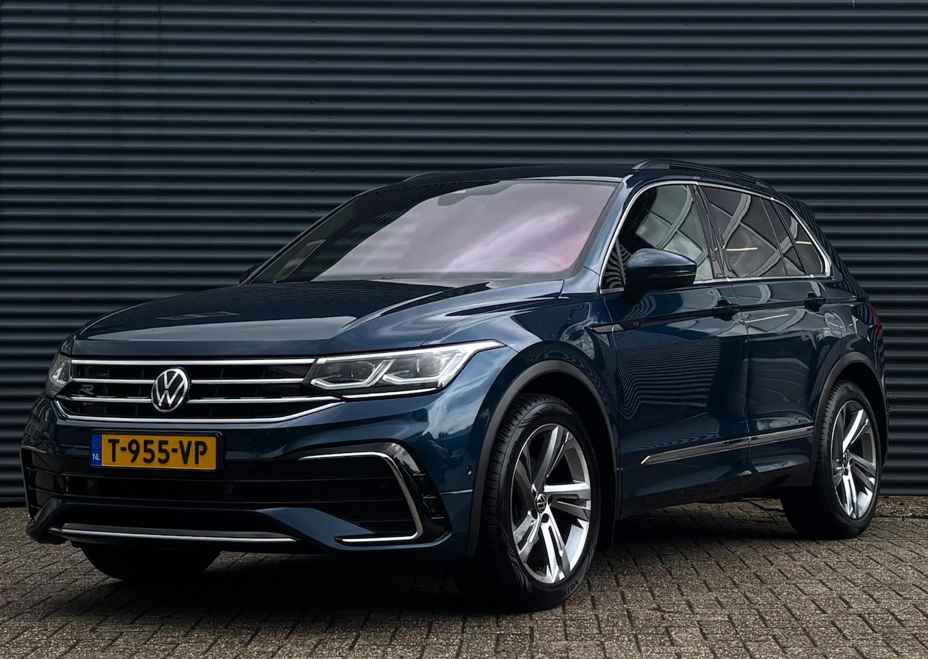 Volkswagen Tiguan - 1.5 TSI 150pk 7-DSG 2x R-line - AutoWereld.nl