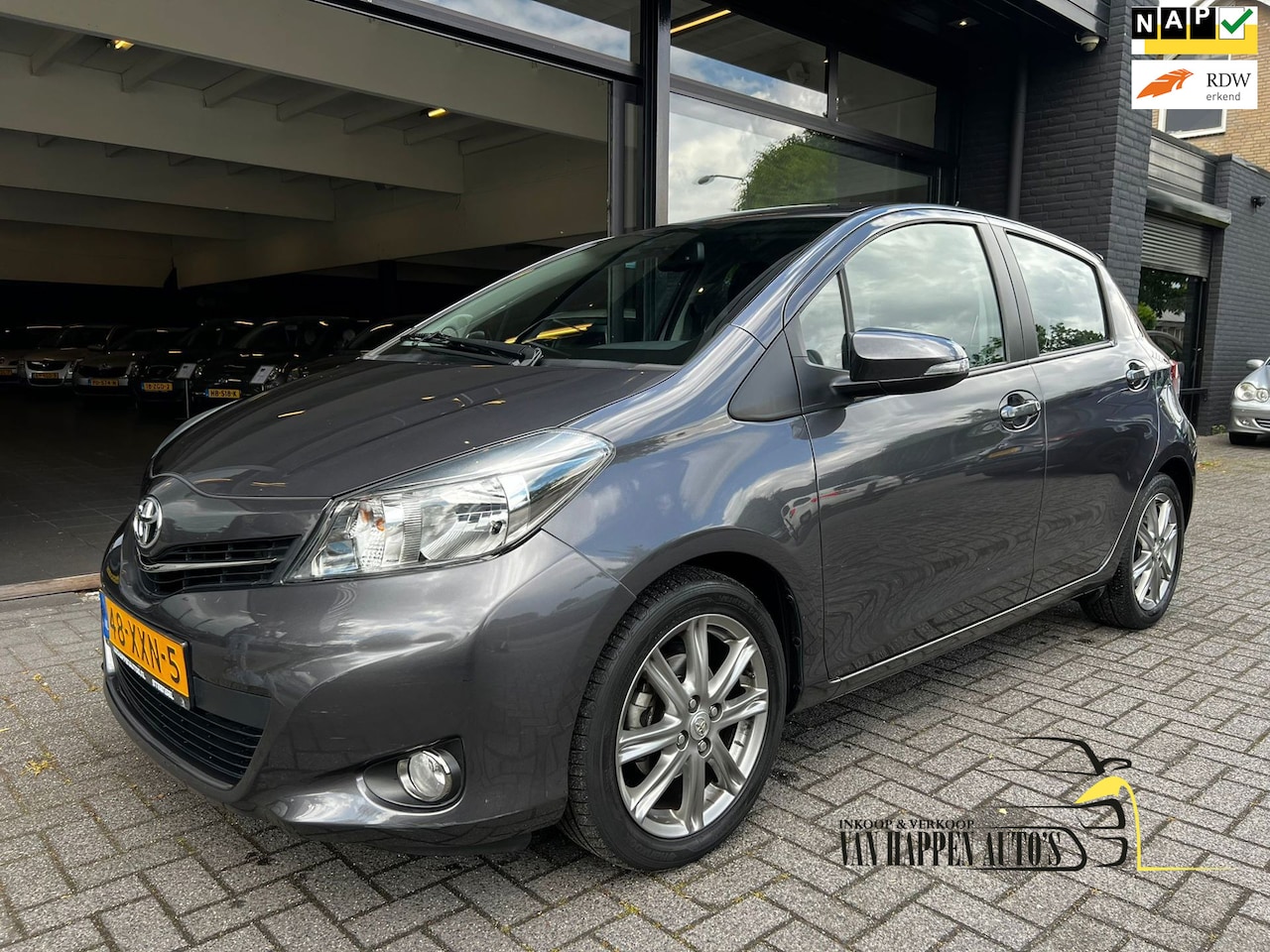 Toyota Yaris - 1.3 VVT-i Dynamic 1.3 VVT-i Dynamic / apk 6-2027 - AutoWereld.nl