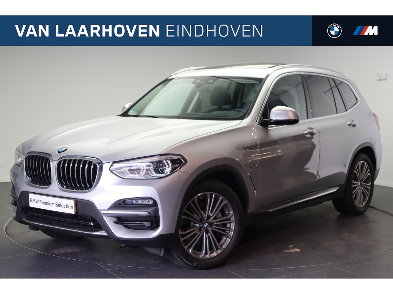 BMW X3 - xDrive30e Automaat / Trekhaak / Panoramadak / Comfort Access / Head-Up / Stoelverwarming / - AutoWereld.nl