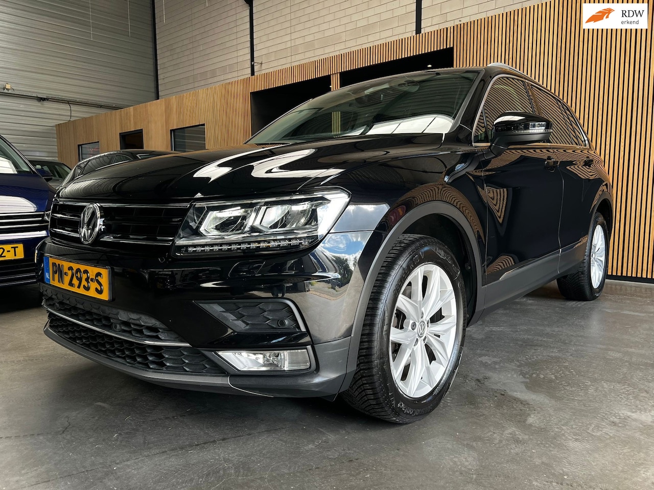 Volkswagen Tiguan - 1.4 TSI 4Motion Highline Automaat|ACC|LaneAss.|Camera|Stoelverw. - AutoWereld.nl