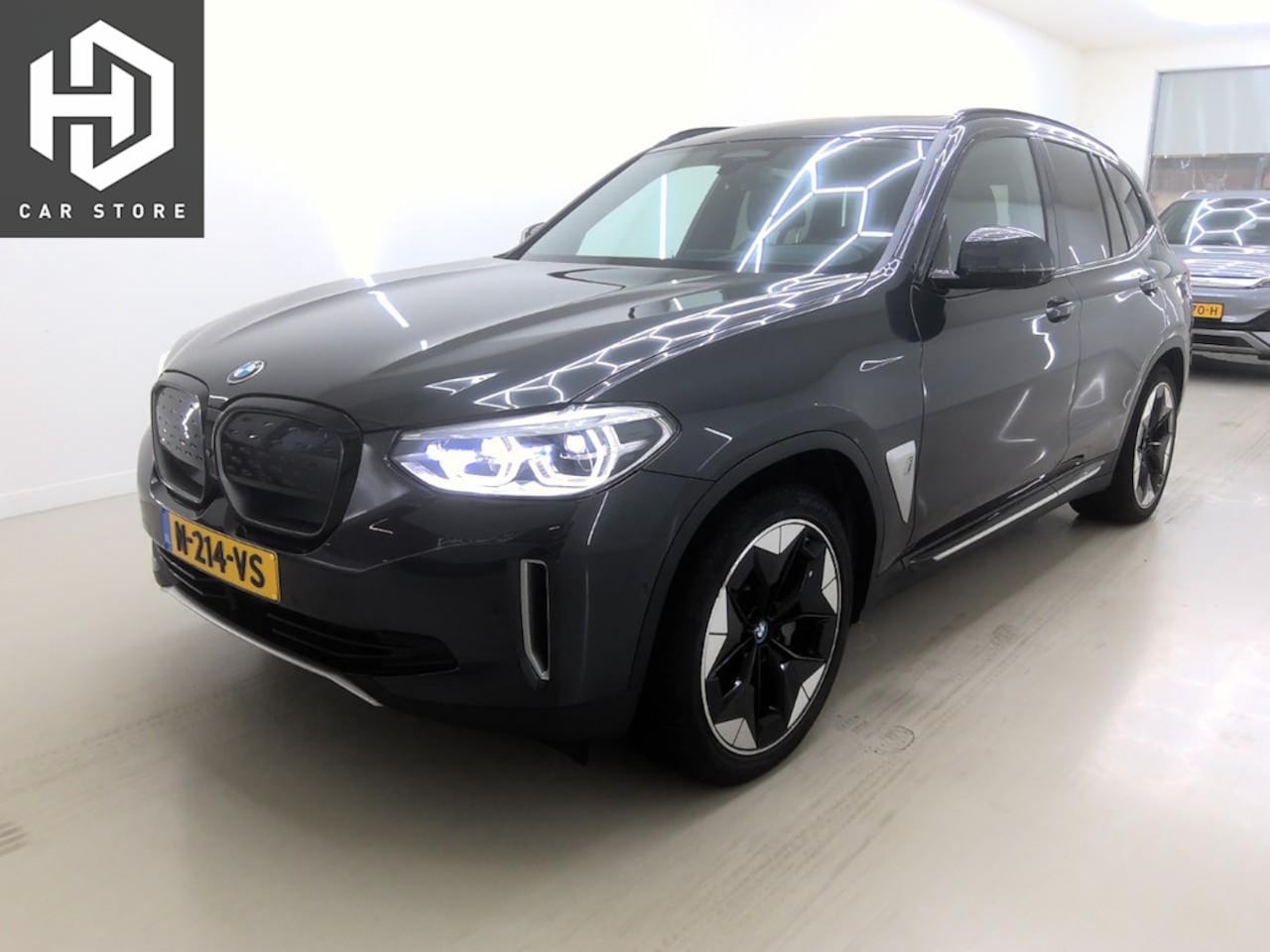 BMW iX3 - High Executive 80 kWh Shadow Line 98% SOH PANO|Harman Kardon - AutoWereld.nl