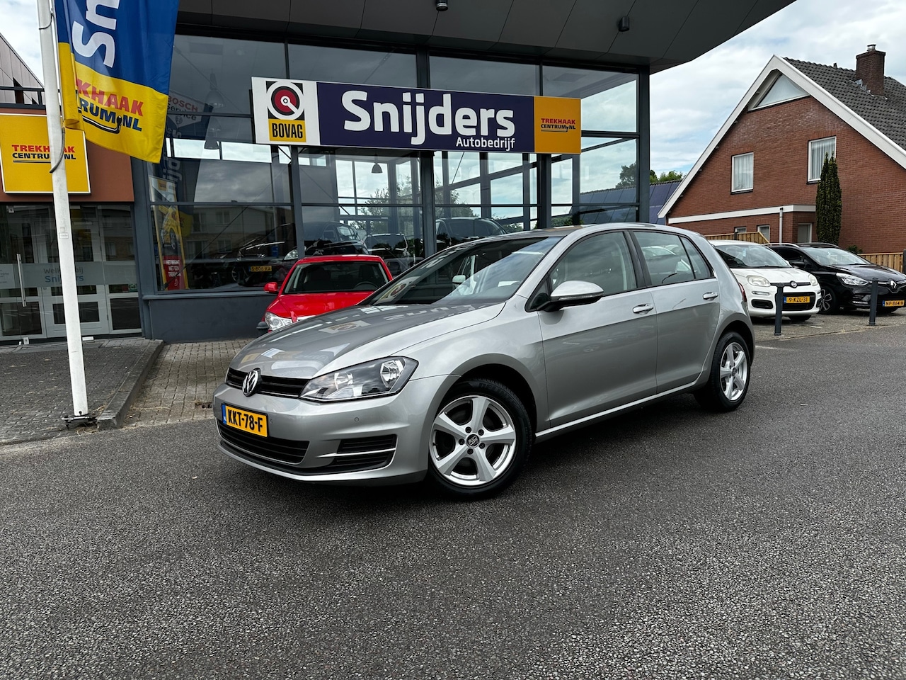 Volkswagen Golf - 1.2 TSI Comfortline PDC/AIRCO/ALLSEASONS - AutoWereld.nl