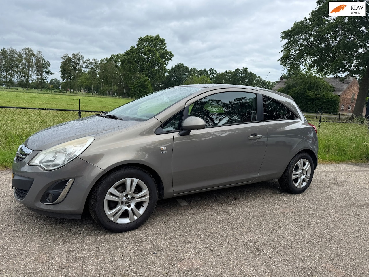 Opel Corsa - 1.4-16V 1.4-16V, LM velgen, APK, Airco, nieuw model - AutoWereld.nl