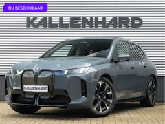 BMW iX - xDrive60 112kWh - M-Sport - Trekhaak - ACC - M-Zetels - Head-up - Harman Kardon