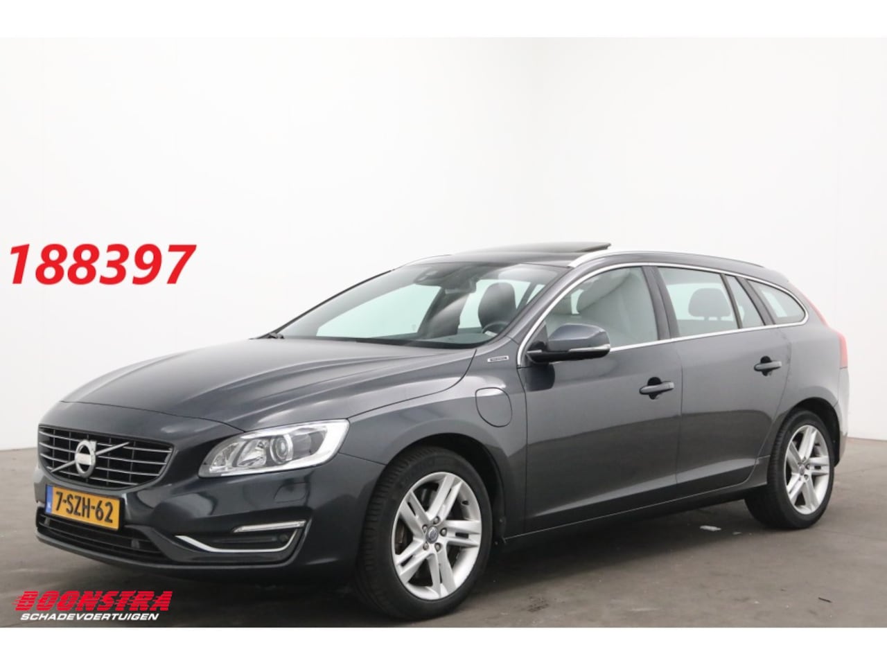 Volvo V60 - 2.4 D6 AWD Plug-In Hybrid Summum Schuifdak Memory Leer Camera SHZ AHK - AutoWereld.nl