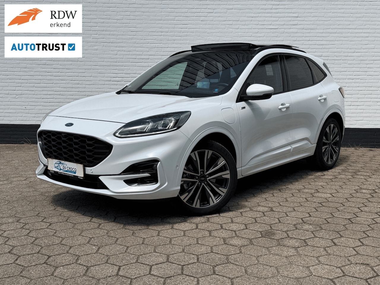 Ford Kuga - PHEV ST-Line X l PANO l TREKHAAK l ACC l TOPSTAAT! - AutoWereld.nl