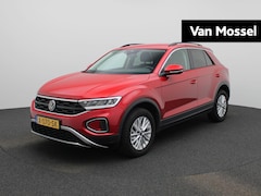 Volkswagen T-Roc - 1.5 TSI Life 150 PK| Origineel Nederlands | 1e Eigenaar | Dealeronderhouden | Trekhaak | N