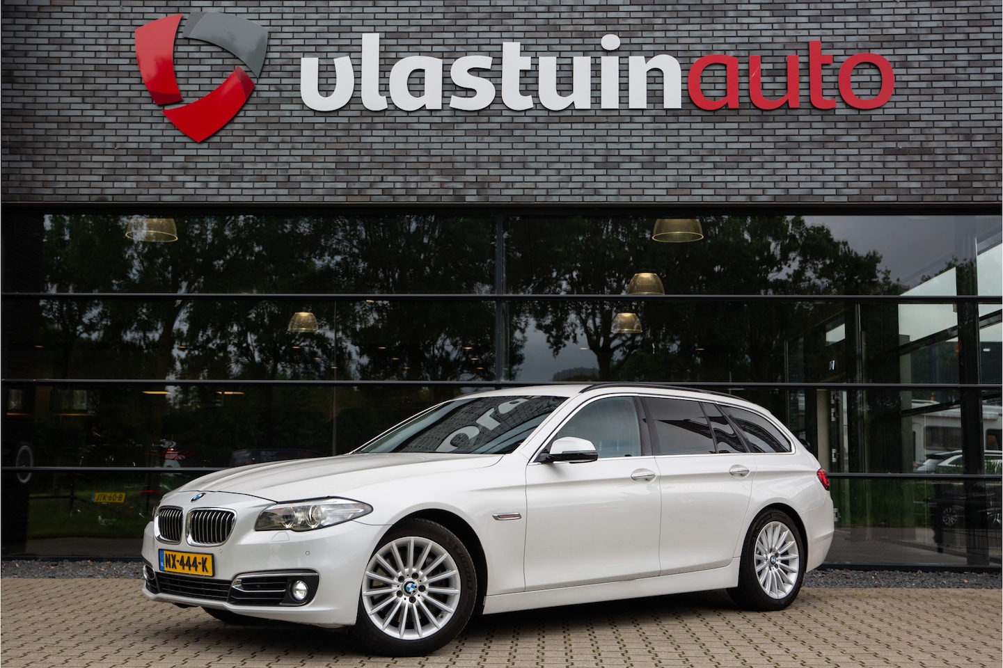 BMW 5-serie Touring - 530d High Executive 530d High Executive , Trekhaak, Head-up display, - AutoWereld.nl