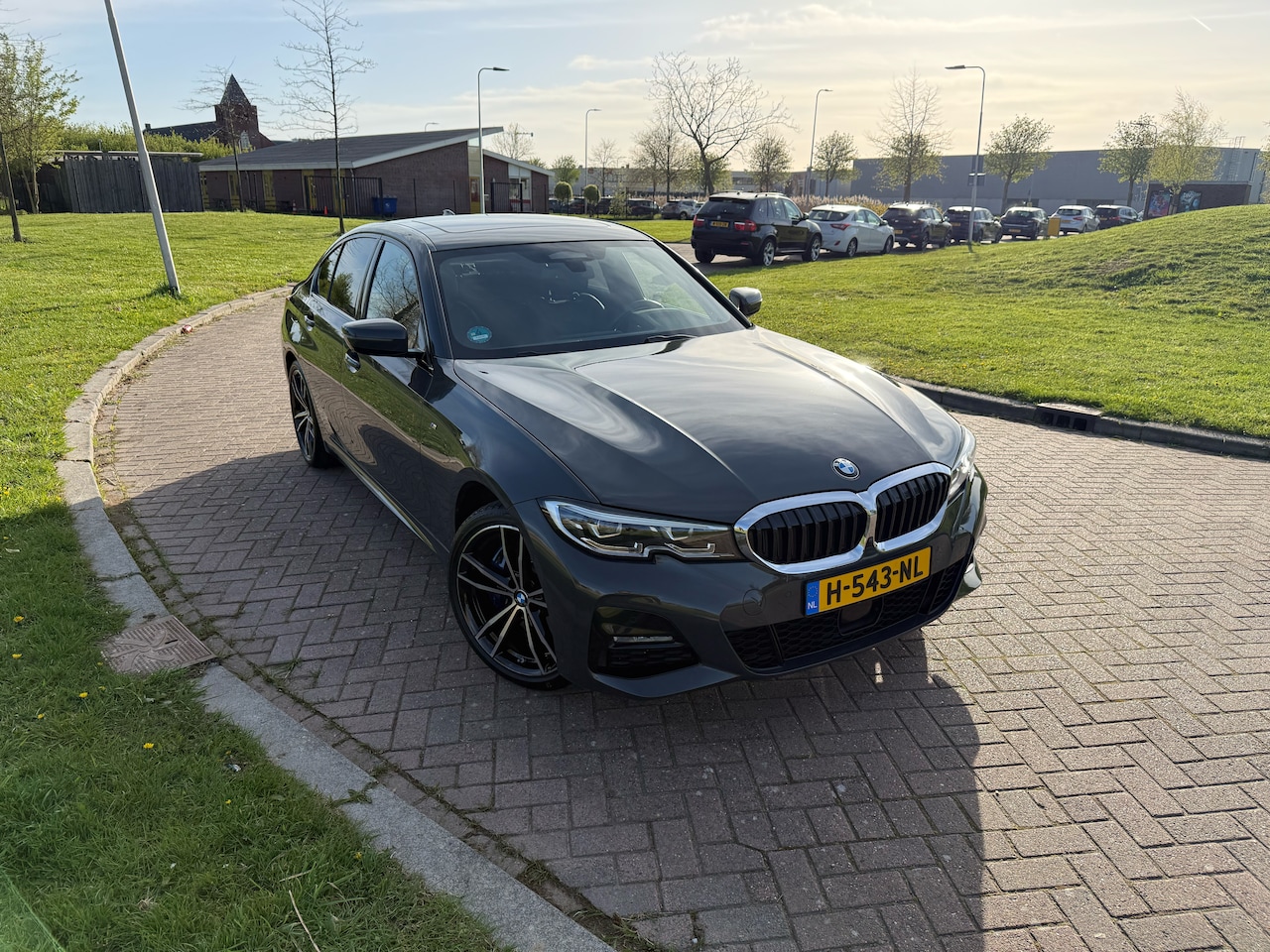 BMW 3-serie - 330e High Executive BMW 330e High Executive M Sport | Harman Kardon | Pano | APK t/m 03-2028 | Dealeronderhoud - AutoWereld.nl