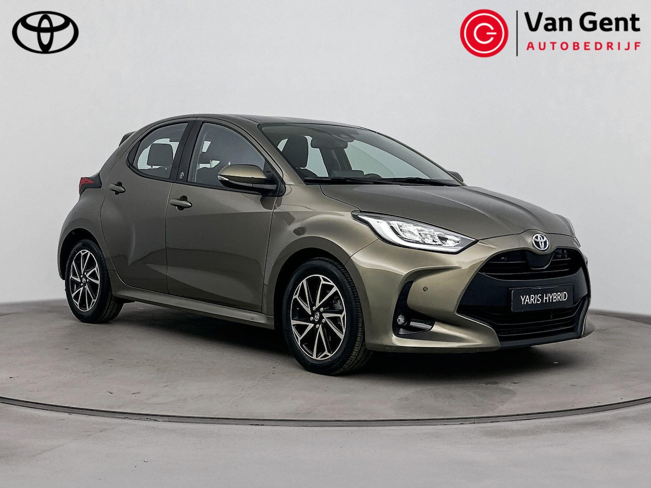 Toyota Yaris - 1.5 Hybrid Dynamic | Dodehoek detectie | Parkeersensoren voor/achter | Stoelverwarming | A - AutoWereld.nl