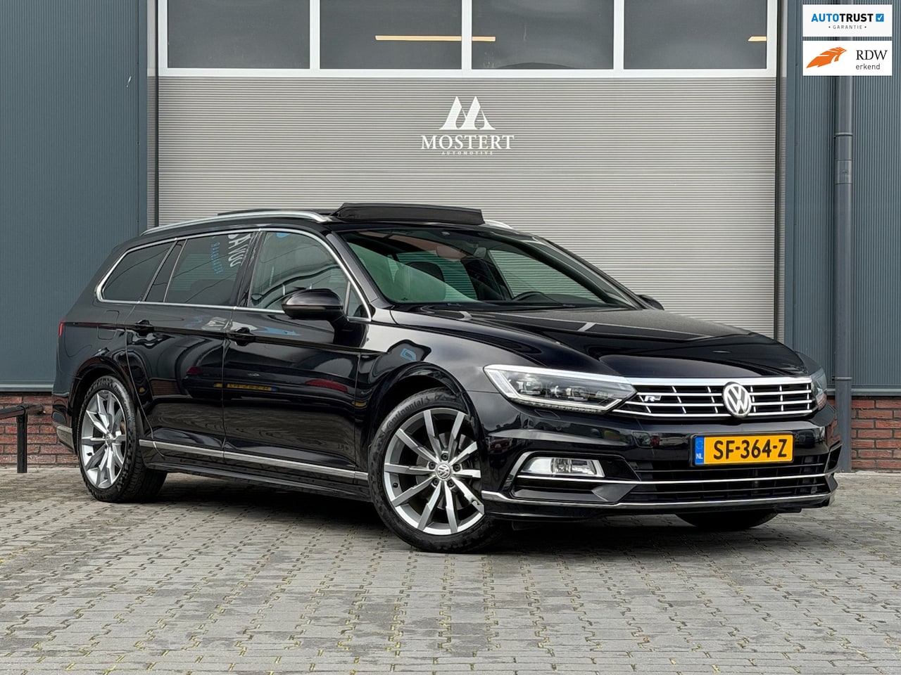 Volkswagen Passat Variant - 1.4 TSI/150pk ACT Highline Business R|NAP|Dealer on.|Pano|Trekhaak|2x R-line|Camera|R line - AutoWereld.nl