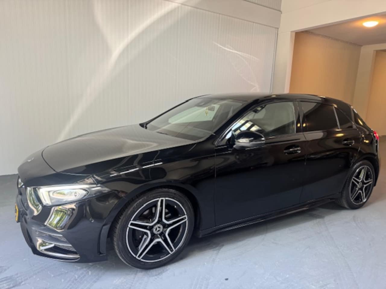 Mercedes-Benz A-klasse - 180 d AMG BLACK EDITION !! *** Bezichtiging op afspraak *** - AutoWereld.nl