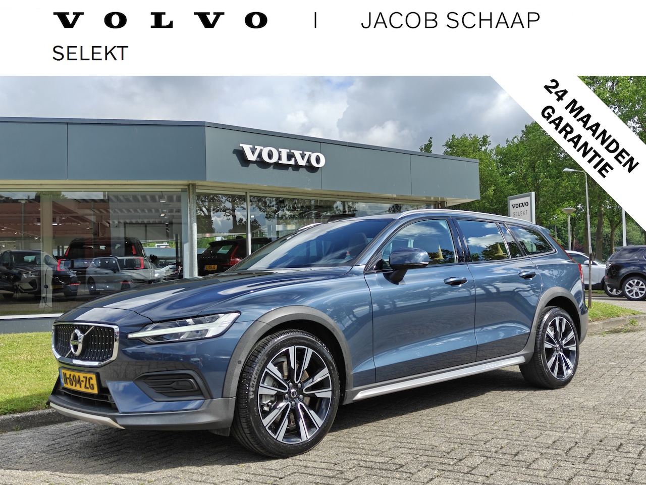 Volvo V60 Cross Country - B5 251PK AWD Pro | Trekhaak | Adapt. Cruise | Stoelventilatie | Panodak - AutoWereld.nl