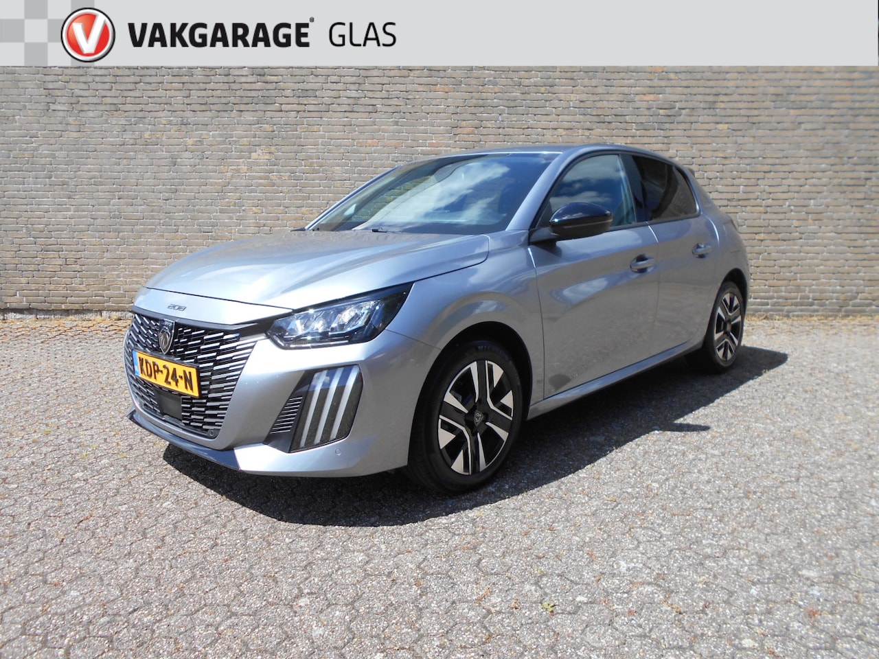Peugeot 208 - 1.2 Hybrid 100 e-DCS6 Allure Apple Carplay - AutoWereld.nl