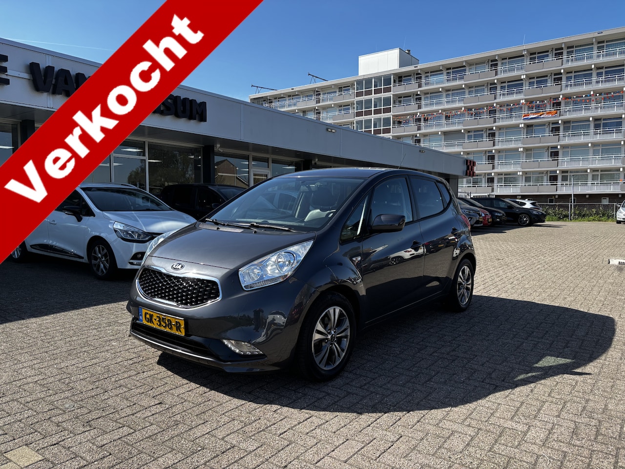 Kia Venga - 1.4 CVVT First Edition Lmv Pdc Navi Acamera Airco Nap - AutoWereld.nl