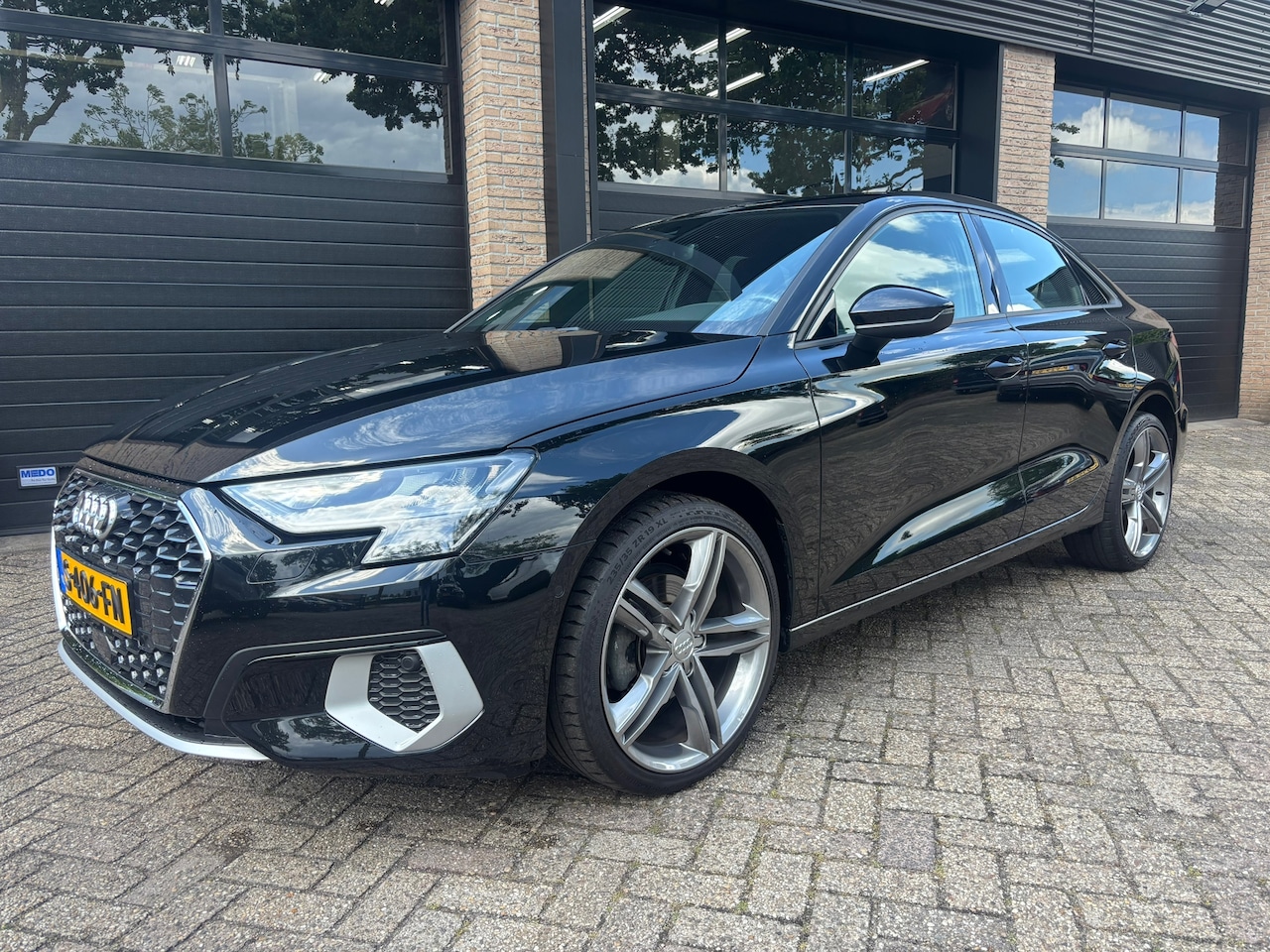 Audi A3 Limousine - 30 TFSI Advanced edition Automaat Carplay - AutoWereld.nl