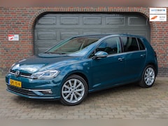 Volkswagen Golf - 1.4 TSI Highline Business R - ACC - trekhaak - stoelverwarming