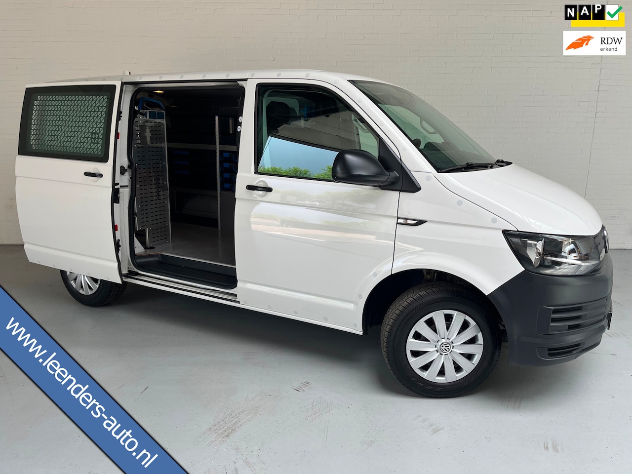 Volkswagen Transporter - Servicewagen 2.0 TDI 102PK euro6 L1H1 Sortimo Inrichting, V230 Omvormer, Standkachel, RIJK - AutoWereld.nl