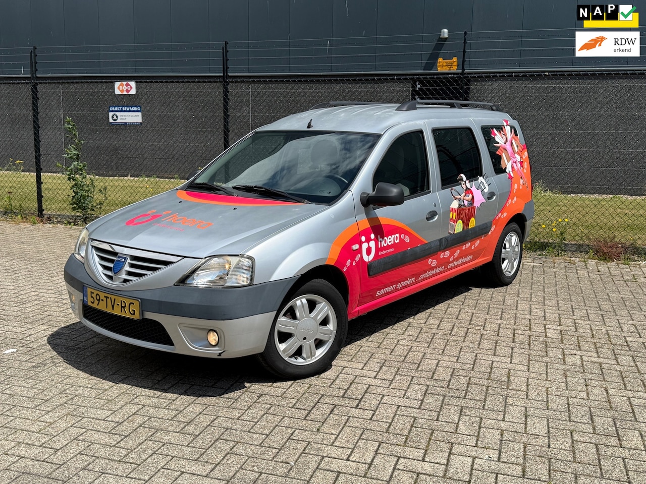 Dacia Logan MCV - 1.6 Lauréate 7persoons |Airco| - AutoWereld.nl