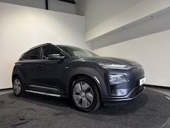 Hyundai Kona Electric - EV Premium 64 kWh | Voorstoelen verwarmd & gekoeld | Trekhaak | Warmtepomp | Soh (batterij