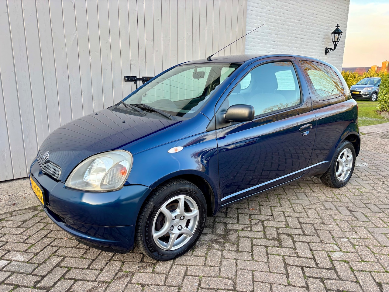 Toyota Yaris - 1.3-16V VVT-i YORIN AIRCO Lage KM! Compl.Serv.Historie - AutoWereld.nl