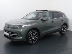 Volkswagen Tiguan - 1.5 eHybrid Life Edition | 204 PK | SoH 100% | Trekhaak | Panoramadak | Matrix LED | Harma