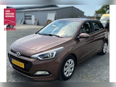Hyundai i20 - BWJ 2017 | 1.0 T-GDI 100PK Comfort | TREKHAAK | CLIMA | CAMERA | CRUISE | NAVI | PDC |