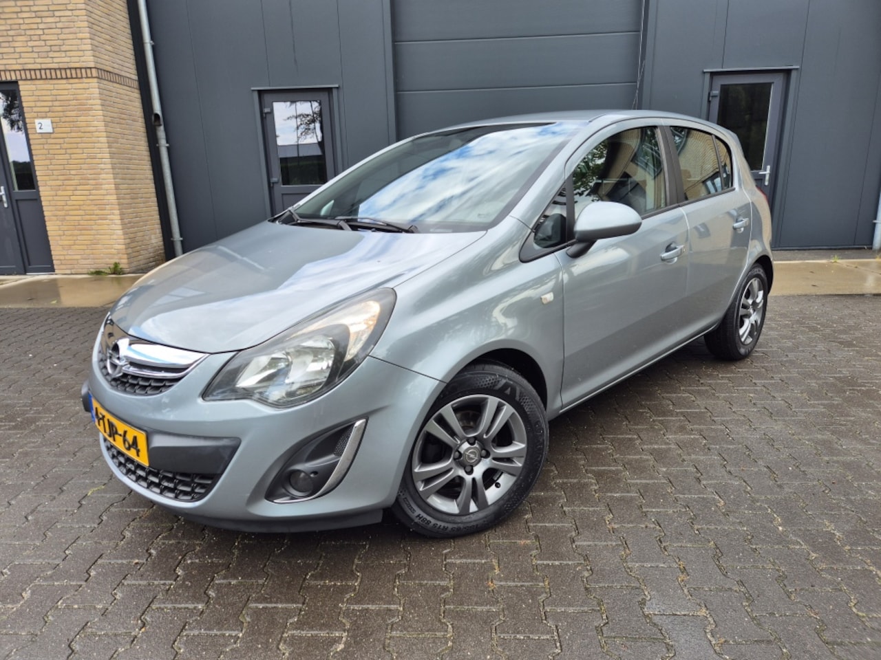 Opel Corsa - 1.4-16V Business 1.4-16V Business+ - AutoWereld.nl