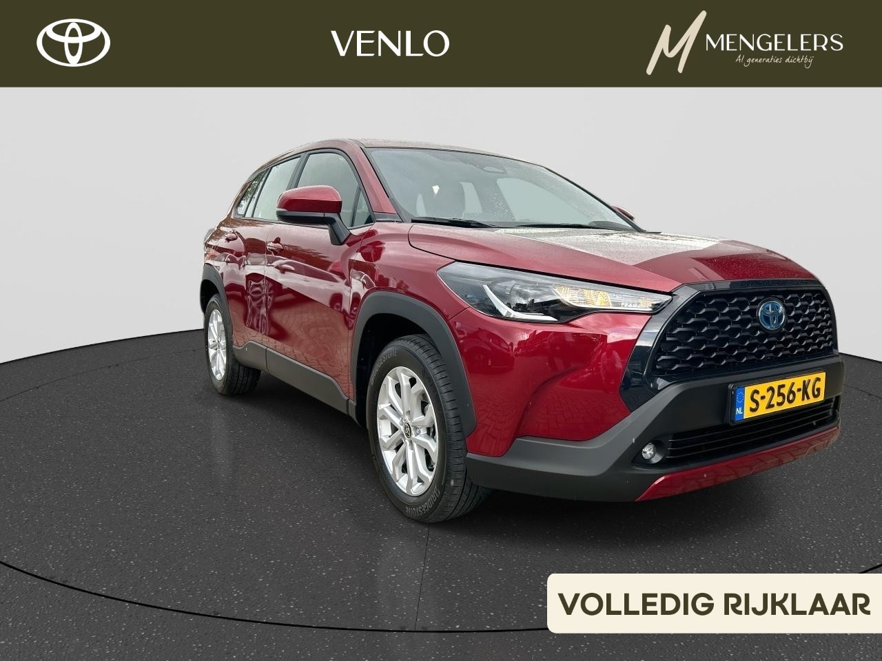 Toyota Corolla Cross - 2.0 High Power Hybrid Active Plus RIJKLAAR | Trekhaak | Stoel+Stuurverwarming | - AutoWereld.nl