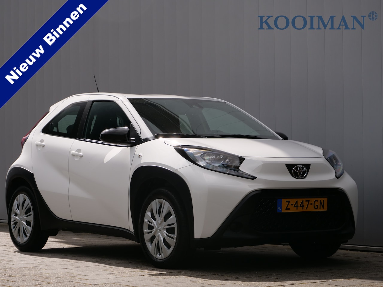 Toyota Aygo X - 1.0 VVT-i S-CVT Play 73 Pk Automaat Camera / Apple Carplay / Automaat - AutoWereld.nl