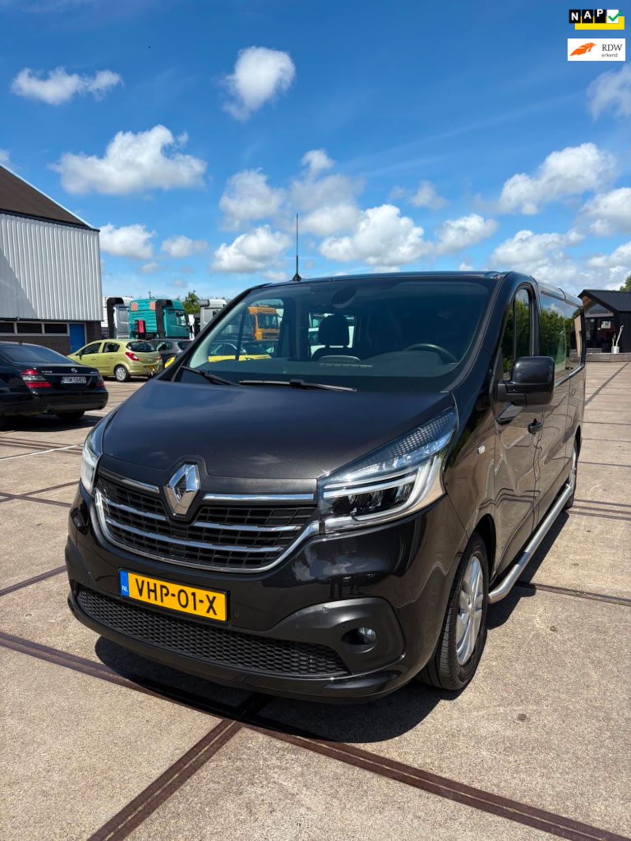 Renault Trafic - 2.0 dCi 170 T29 L2H1 DC Luxe 2.0 dCi 170 T29 L2H1 DC Luxe - AutoWereld.nl